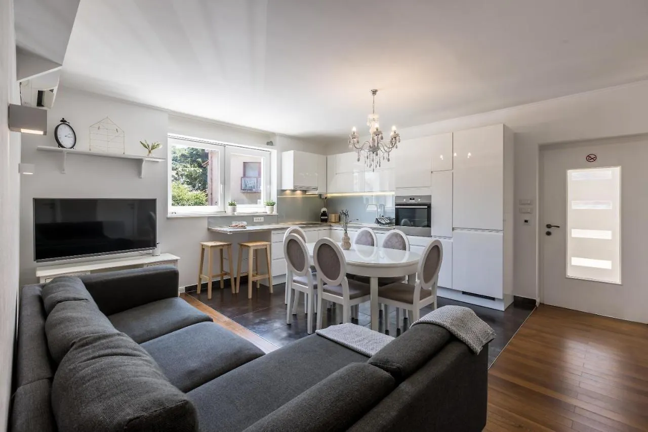 Central Park Apartment With Terrace 斯普利特 克罗地亚