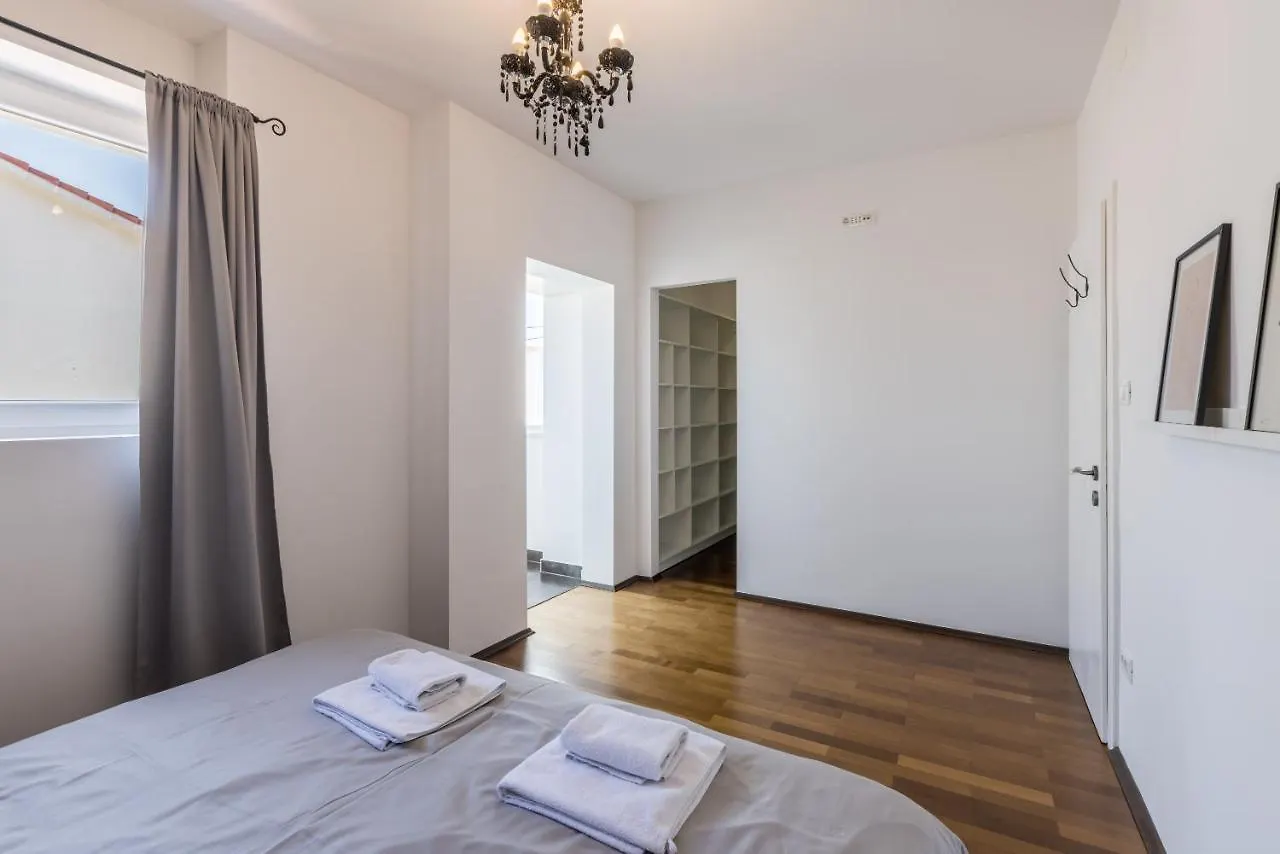 Central Park Apartment With Terrace 斯普利特